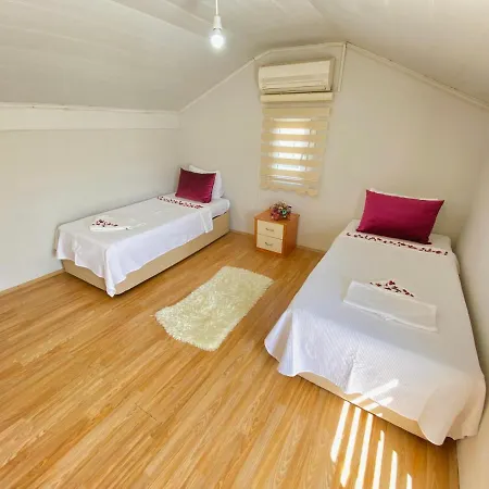 4 Bedrooms Private Pool * 费特希耶